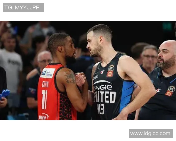 墨尔本联队与珀斯野猫激战在即谁将赢得这场篮球盛宴