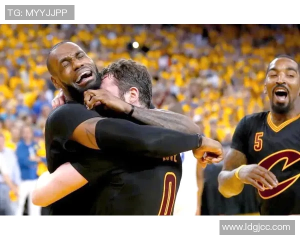 尼克斯与勇士精彩对决回放全程回顾与精彩瞬间分析